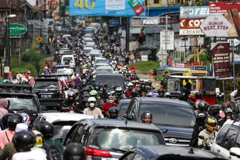 Jelang Nataru Tapi Cuaca Buruk, Enaknya Menghabiskan Waktu Libur dengan Apa Ya?