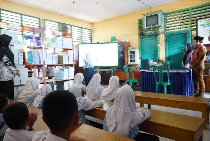 Pembelajaran Makin Canggih! 321 Sekolah di Bengkulu Kini Gunakan Smart TV