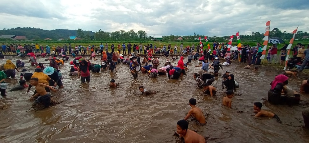 Tangkap Ikan Massal