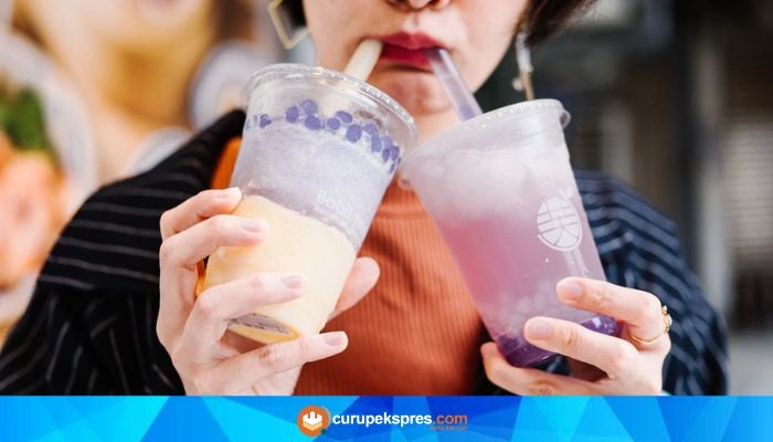 Waspadai Bahaya Minuman Manis Terus Menerus: Tips Mengurangi Konsumsi dan Pilihan Minuman Sehat