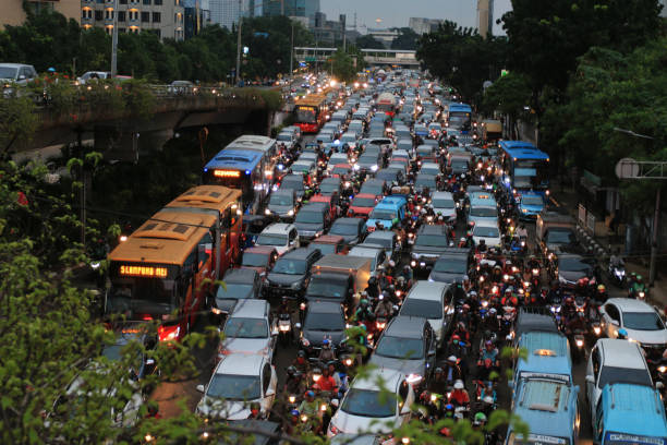 Tips Hadapi Kemacetan Arus Mudik Agar Tenang dan Aman di Jalan Raya