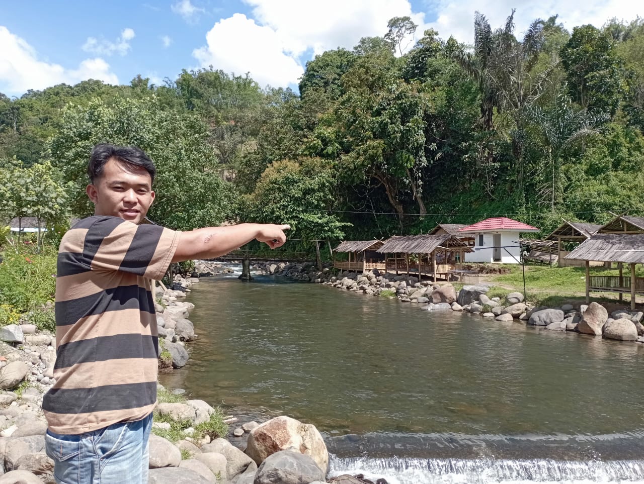 Pengelola Wisata Bantah Video Remaja Viral Dibuat di Sungai Trokon