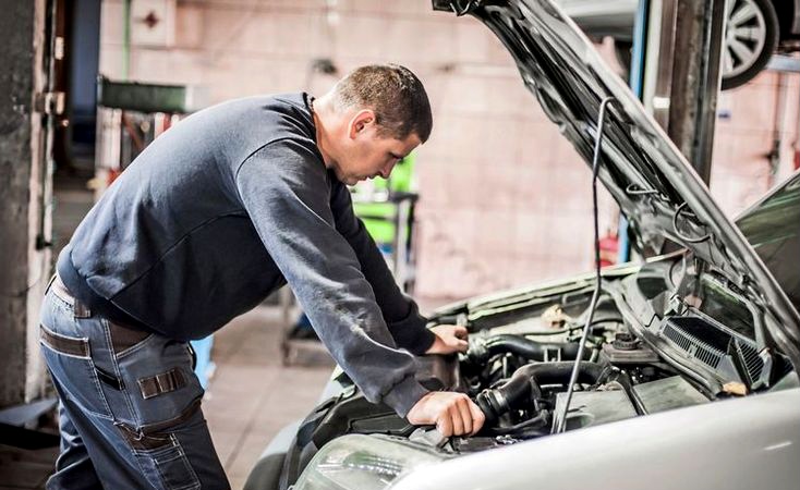 Tips Perawatan Mesin Mobil Setelah Perjalanan Jauh agar Tetap Prima