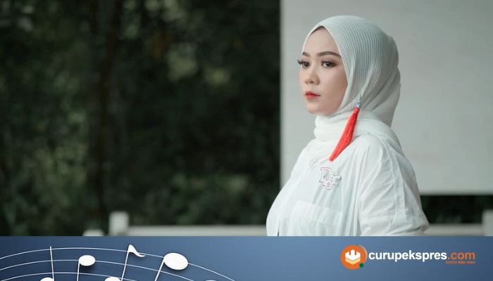  Lirik Lagu Minang Takabek Gadih Rantau - Fauzana