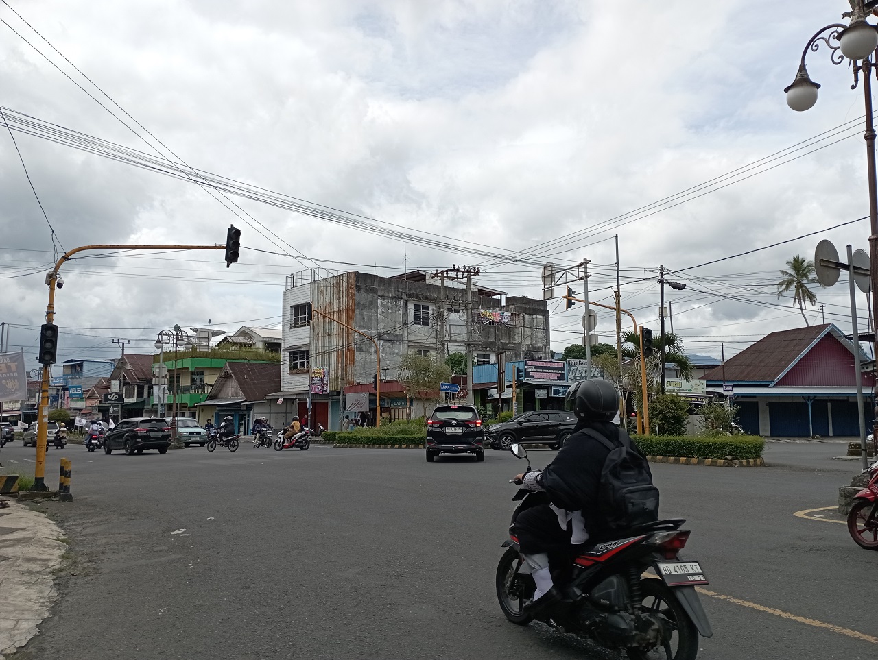 Setiap Menjelang Akhir Tahun Traffic Light Rusak?