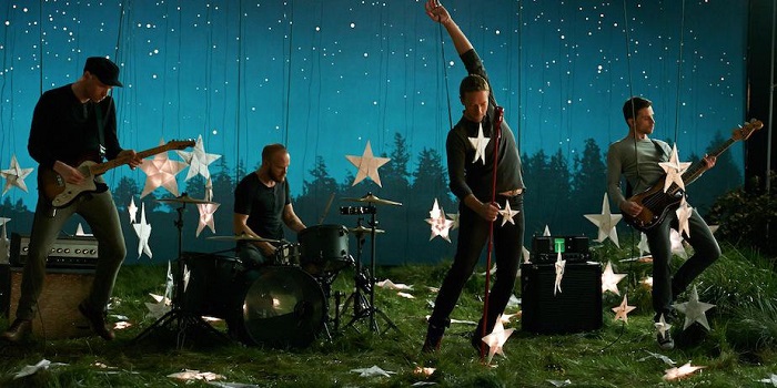 Lirik Lagu  'A Sky Full Of Stars' Coldplay dan Terjemahannya