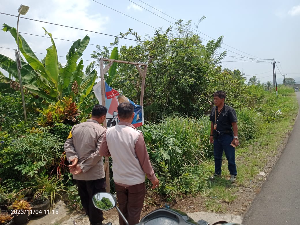  Bawaslu Kepahiang Mulai Lakukan Pengecekan APK di Sejumlah Titik wilayah Kabupaten Kepahiang