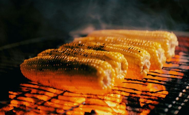Tips Jagung Bakar Empuk untuk Tahun Baru Nanti