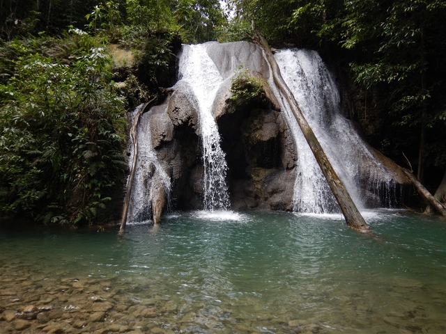 Air Terjun Batanta Yang Tersembunyi Dan Menawan Di Raja Ampat