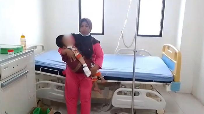 Geger Bocah 6 Tahun di Curup Keluarkan Cacing dari Tubuhnya, Saat Ini Dirawat di RSUD Rejang Lebong