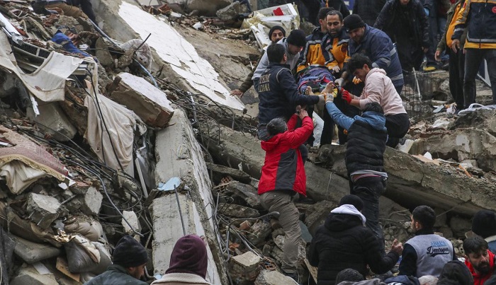 BREAKING NEWS: Korban Meninggal Gempa Turki Capai Lebih dari Seribu Orang