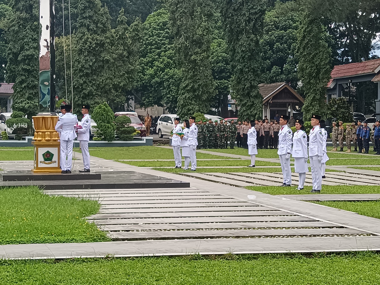 Upacara Gabungan HUT HKN, PGRI, KORPRI dan Provinsi, Ini Pesan Sekda