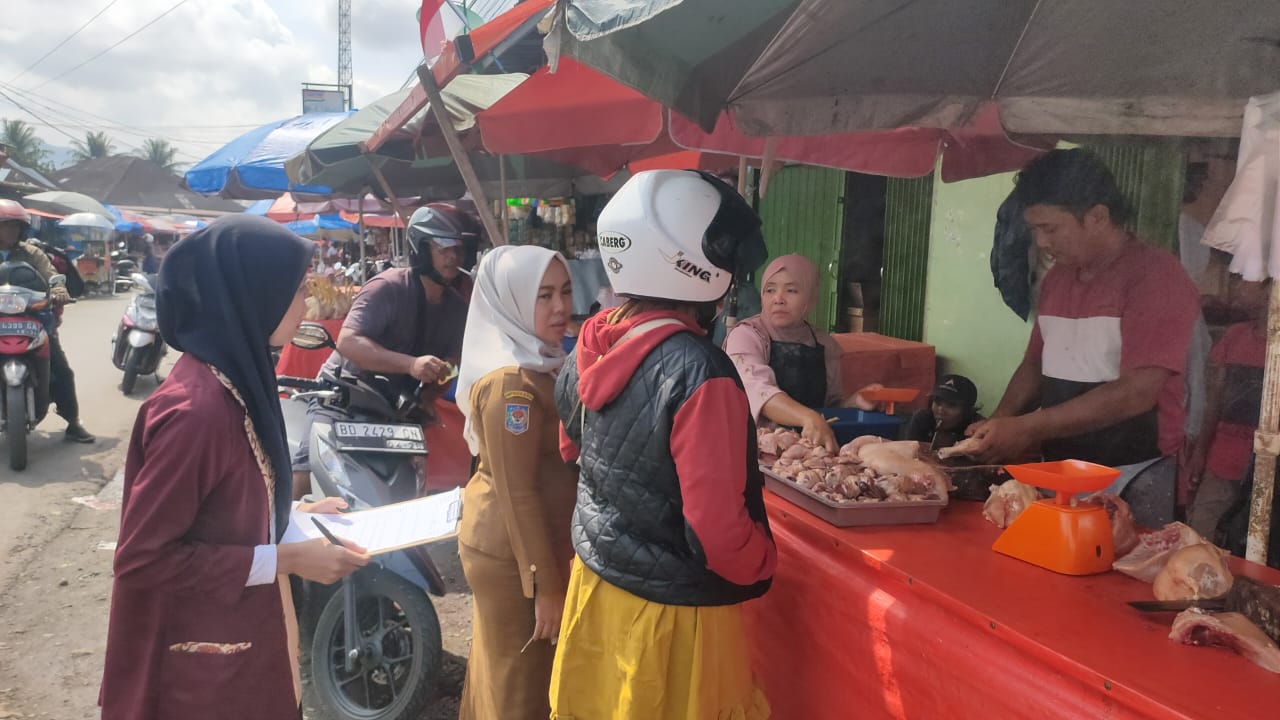Jaga Keseimbangan Pangan, Disdagkop Rutin Pantau Bapokting di Pasar Kepahiang