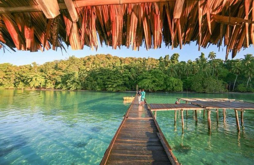 Datangi Surga Snorkeling dan Diving Pantai Waiwo di Papua Barat