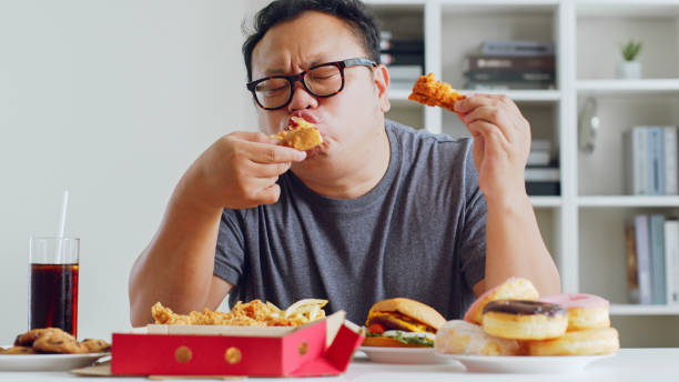 Enggak Usah Takut Gemuk, Ini Tips Tetap Sehat Setelah Makan Berlebihan