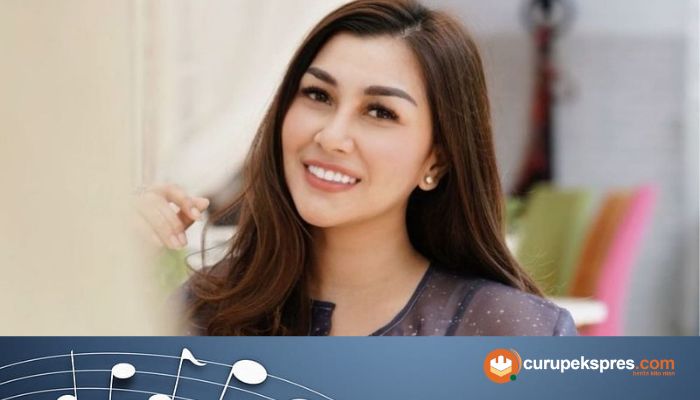 Lirik Lagu Di Seluruh Dunia - Nisya Ahmad