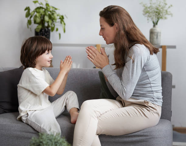 Pentingnya Mengajarkan Anak untuk Minta Maaf