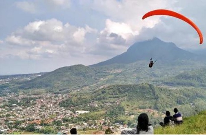 Menarik, Pemda Lebong Buka Pelatihan dan Pendidikan Paralayang