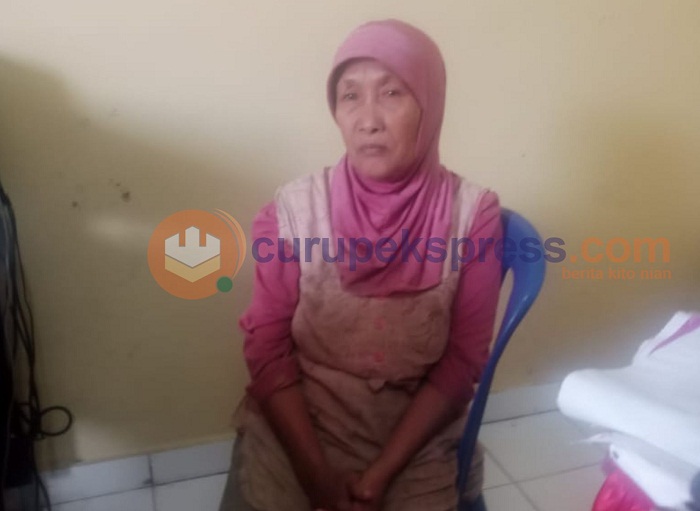 Sstt!! Oknum Pejabat Ini Pukul Nenek-nenek Berusia 62 Tahun