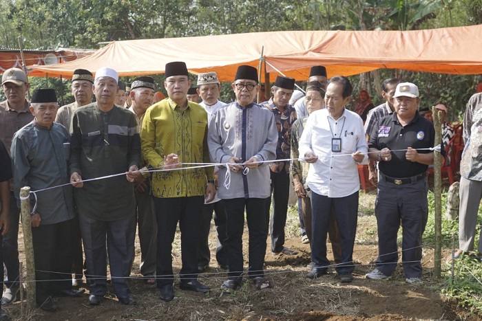 Pembangunan Masjid Al-Ammar Dimulai, Bupati Pimpin Peletakan Batu Pertama, Ini Pesan Bupati..