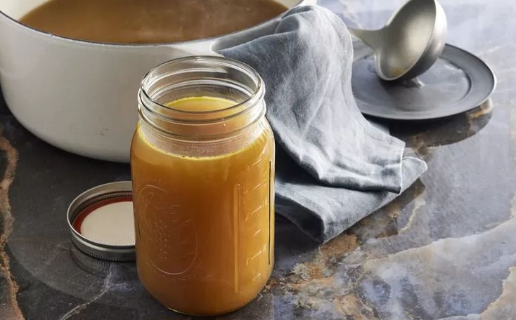 Kenali Manfaat Kaldu MPASI untuk Mendukung Tumbuh Kembang Bayi