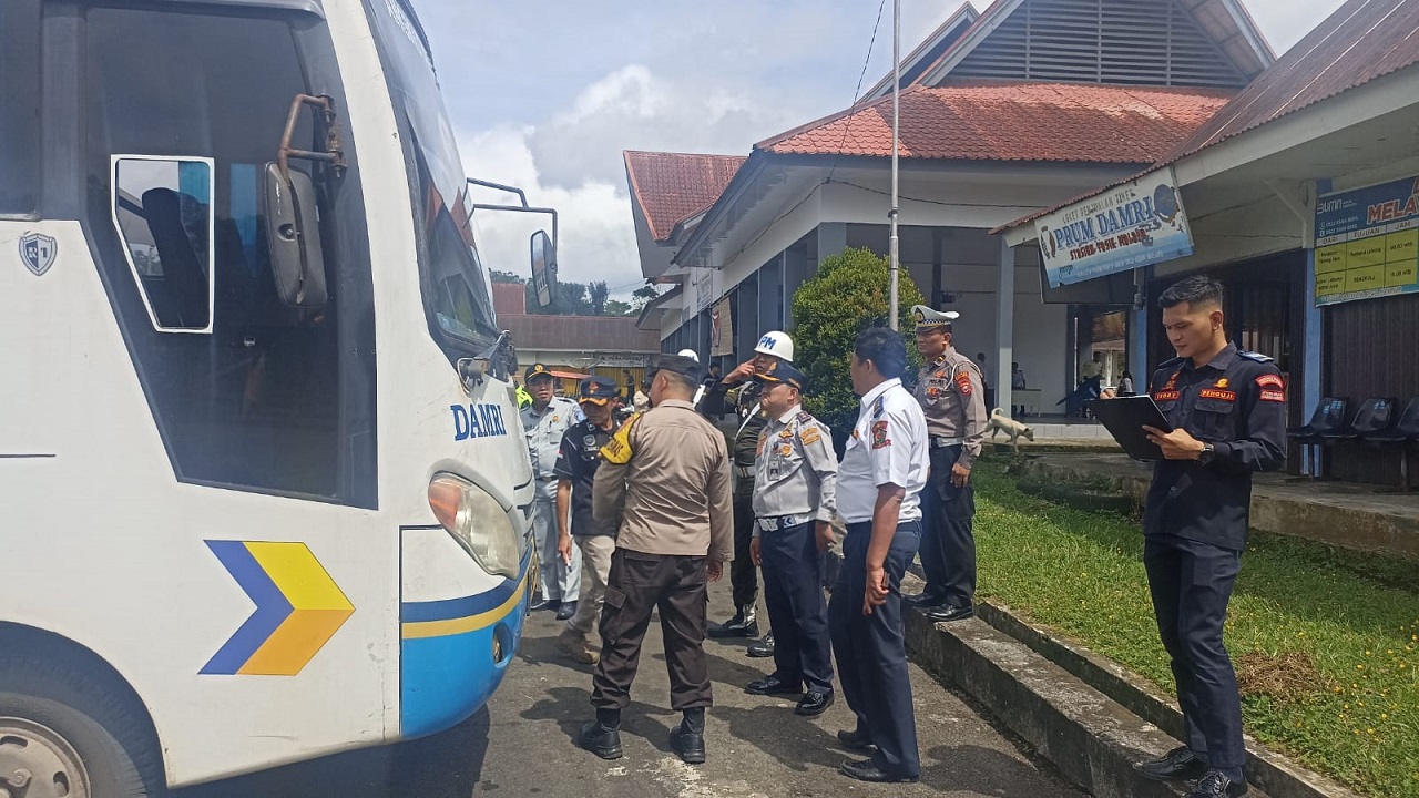 Petugas Ramcek Temukan Bus Tak Layak Jalan