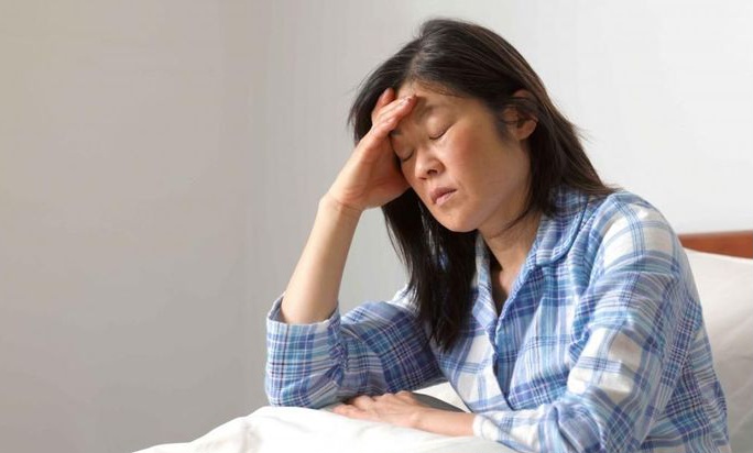 Sering Sakit Kepala? Konsumsi 5 Makanan Ini untuk Meredakannya Secara Alami