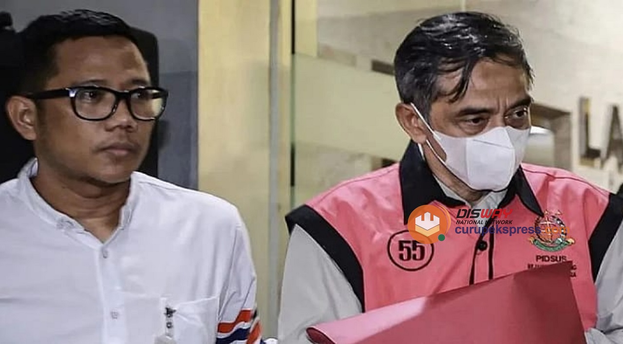 Tiga Hakim Tersangka Suap CPO! Kini Diperiksa dan Ditahan Kejagung, Ini Kronologinya