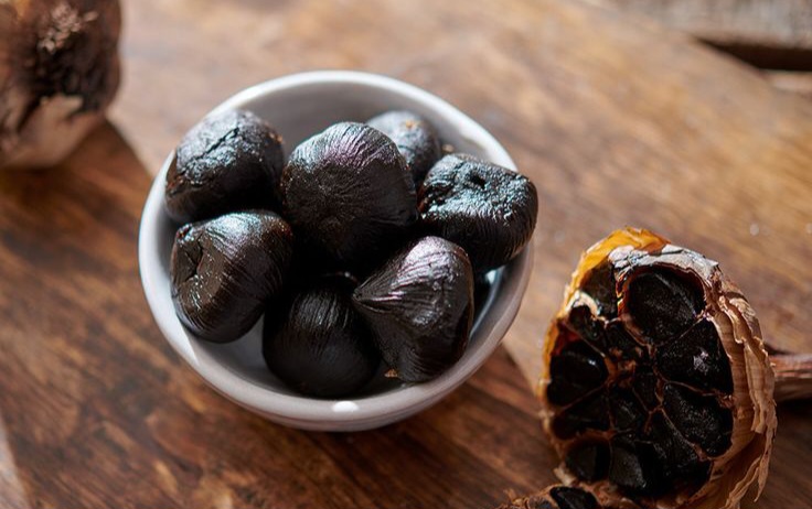  Bawang Hitam Semakin Populer, Ini Fakta Manfaat dan Efek Sampingnya