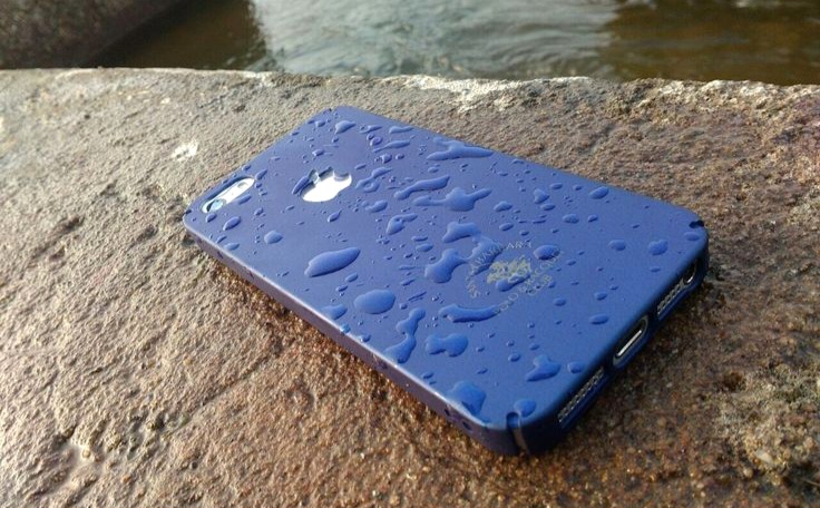 Mengapa Tetesan Air Bisa Membuat Layar HP Tidak Terkendali? Ini Jawabannya