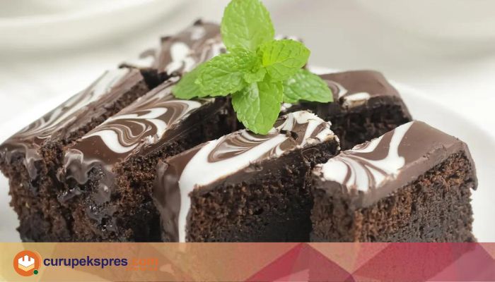 Brownies Kukus Coklat Ganache dan Oreo