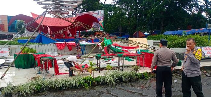 Waspada!! Angin Badai Serang Kepahiang, Tenda Posyan Porak Poranda