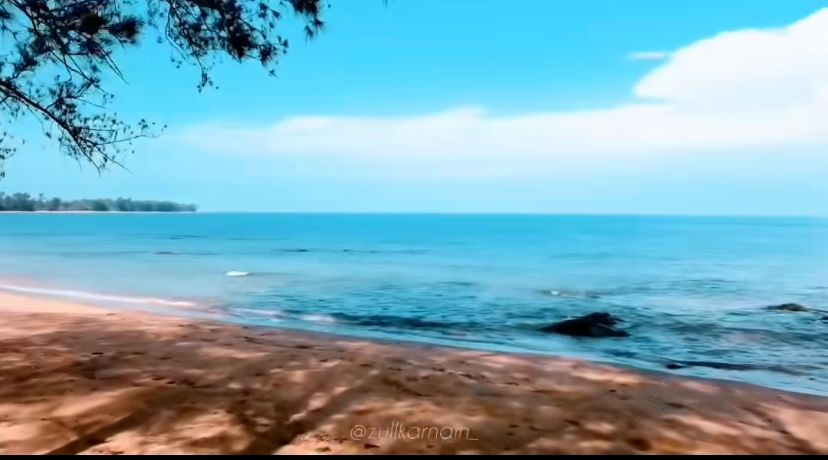 Ini Pantai Dengan Api Abadi di Sulawesi Tengah