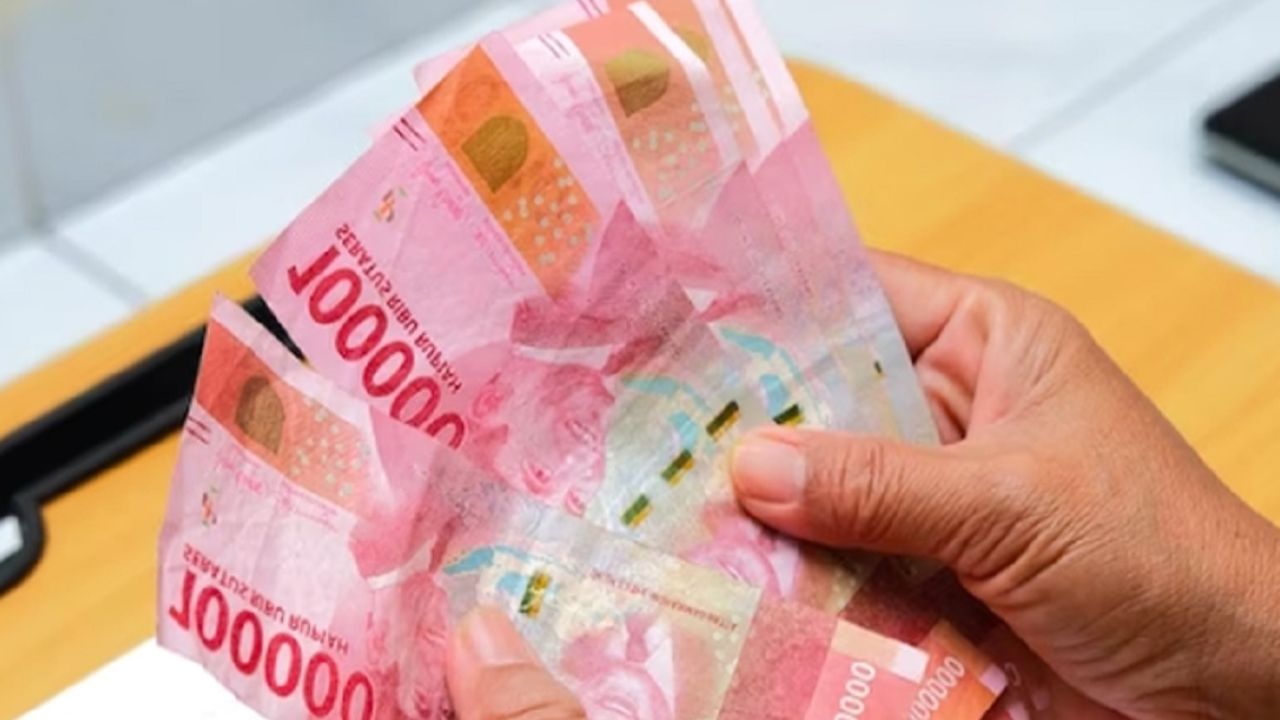 Hanya Perlu Hp! Ini Cara Daftar Bansos BLT BBM Secara Online Hanya dengan Hp