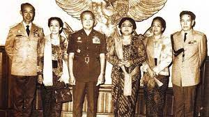 Sosok Ibu Tien Suharto sebagai Inspirasi Perempuan Indonesia