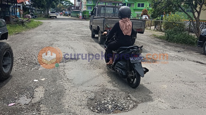 Kondisi Jalan Makin Rusak, Sebelum Lebaran Jalan Kartini 'Janji' Diperbaiki
