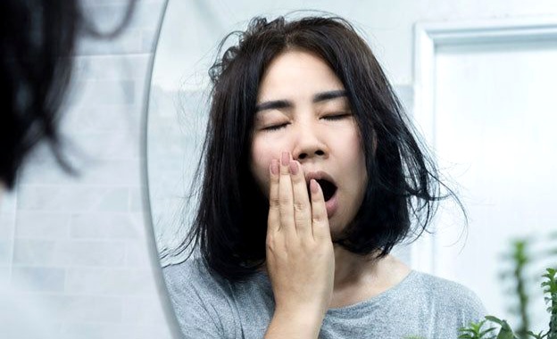 Sering Bangun Tidur dengan Mulut Pahit? Kenali Penyebab dan Solusi Tepatnya