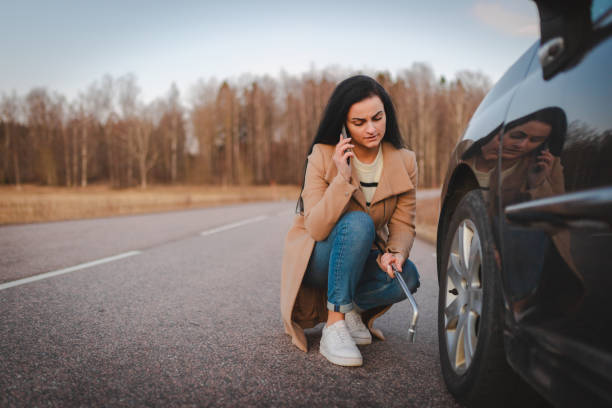 Tips Mengatasi Ban Kempes di Tengah Jalan yang Jauh Bengkel 