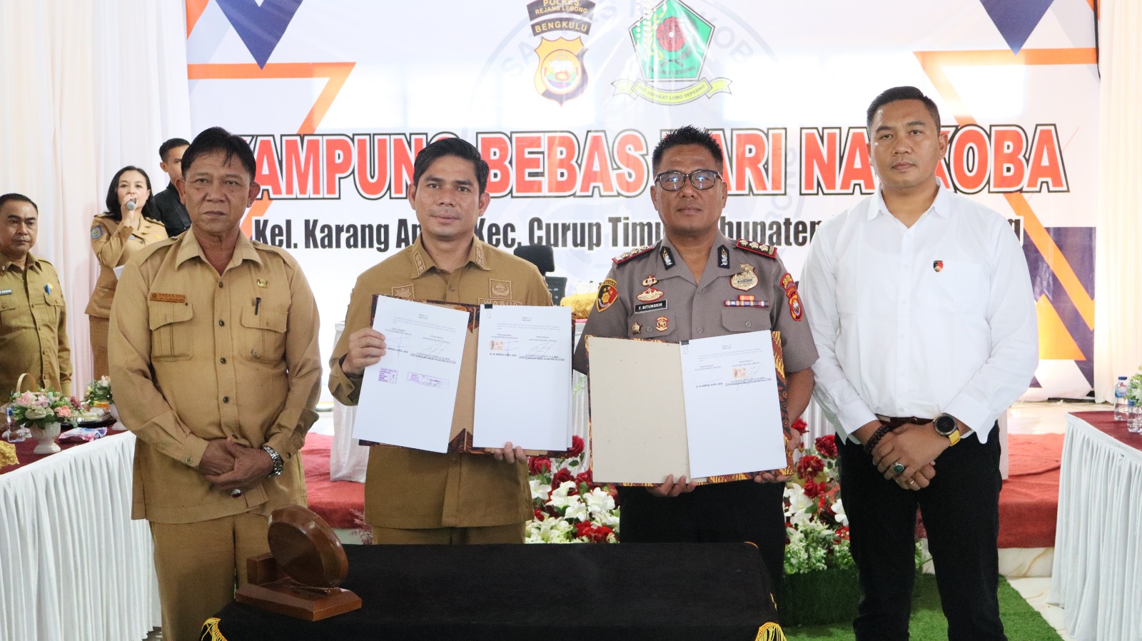 Plt Bupati Deklarasikan Kampung Bebas Narkoba Kelurahan Karang Anyar 