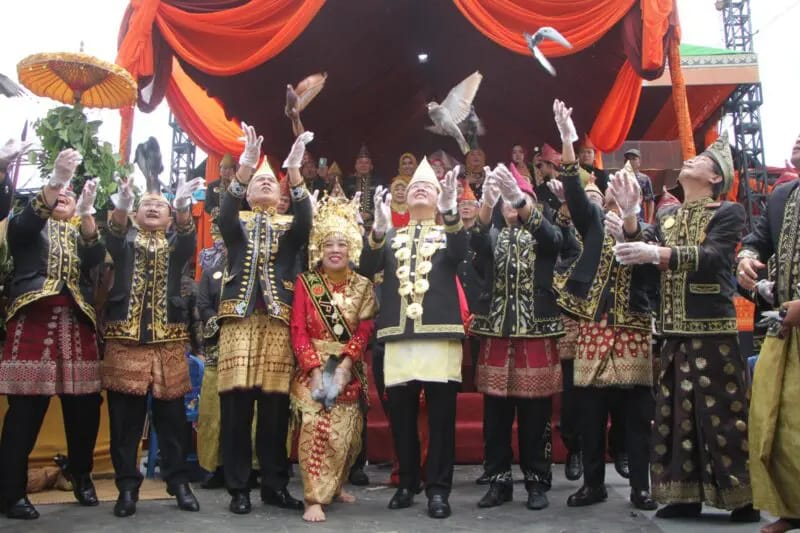 Gubernur Buka Festival Budaya Daerah HUT Kota Curup