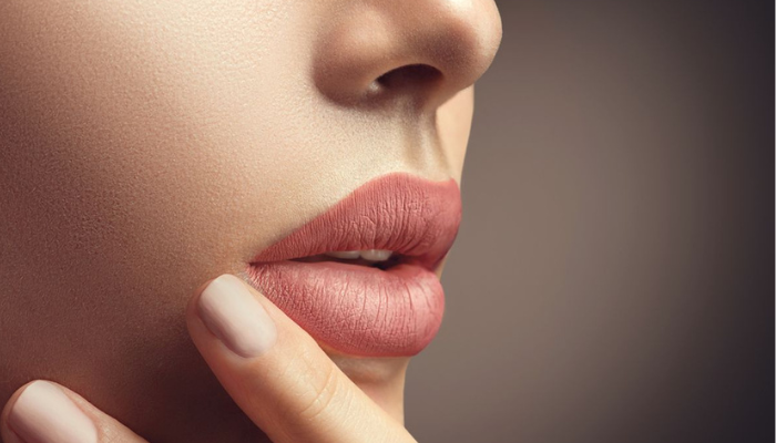 Tips dan Trik: Cara Agar Lipstik Tahan Lama Sepanjang Hari