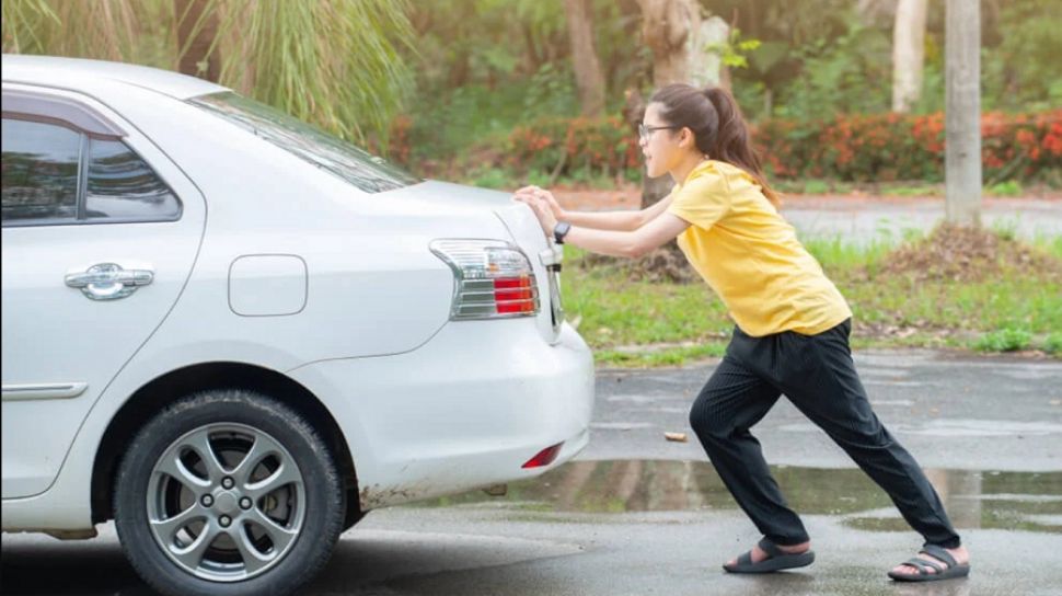 Kesalahan Ini Jarang Disadari Driver Saat Melewati Tanjakan 