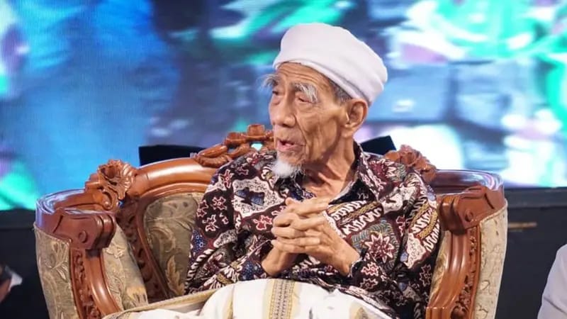 Awas! Meludah di Dua Tempat Ini Bisa Akibatkan Rezeki jadi Seret, Kata Mbah Moen