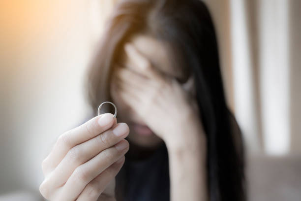 Tahapan Emosional Saat Melewati Perceraian dan Cara Menghadapinya