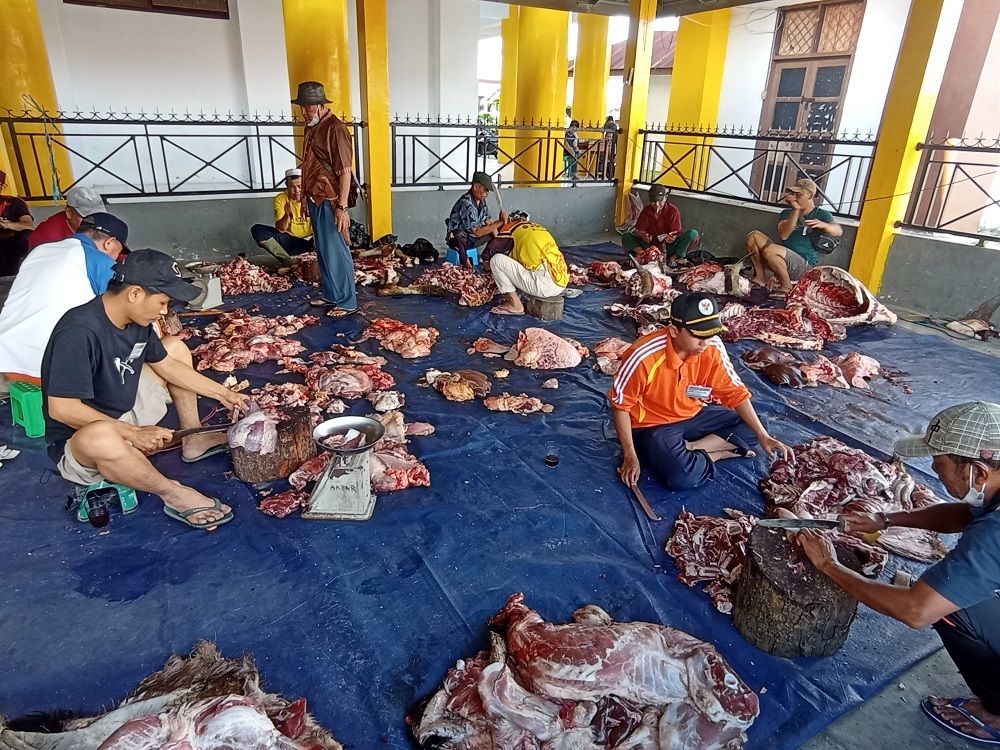 Masjid Agung  Sembelih 8 Ekor Hewan Qurban