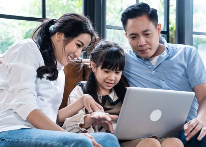  Biaya Pendidikan Melonjak Setiap Tahun, Haruskah Orang Tua Memiliki Asuransi Pendidikan?