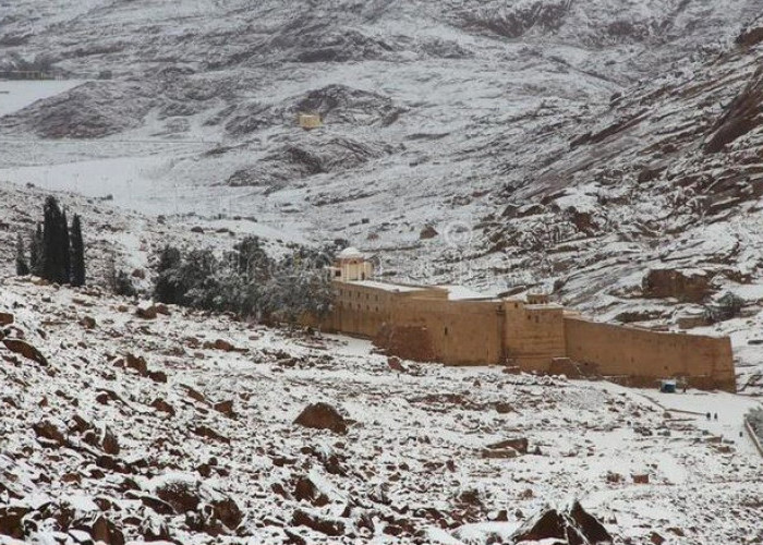  Eksotis dan Tak Terduga ! 6 Destinasi Salju di Timur Tengah