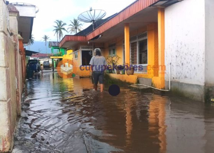  Lurah Atasi Banjir Tempel Rejo