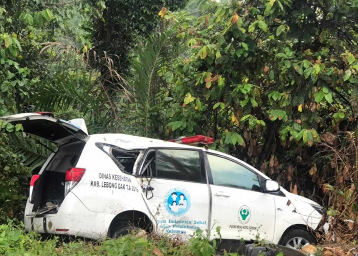  Mobil Ambulance Puskesmas Lebong Masuk Jurang, Satu Korban Meninggal Dunia
