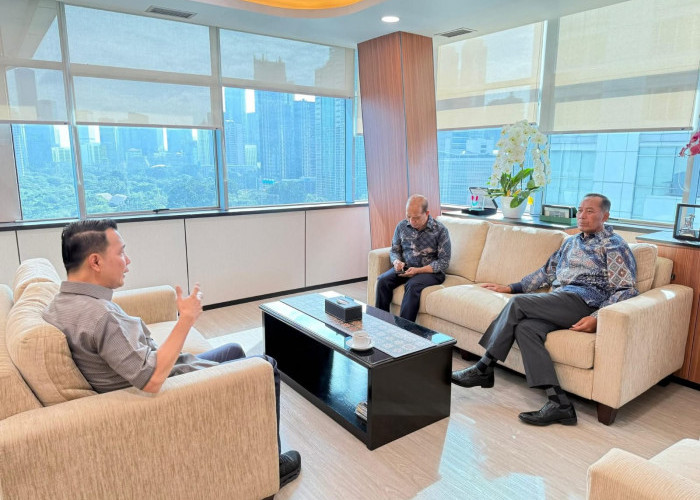 Bupati Rejang Lebong Saat Berkunjung Ke Kemenristek Dikti RI Bahas SMA Unggul Garuda